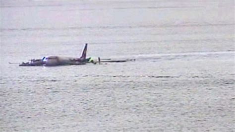 'Miracle on the Hudson' passengers reflect on emergency landing Video - ABC News