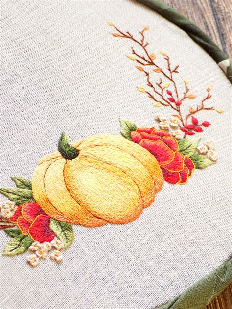 Pumpkin Season FREE pattern + tutorial on EGA - Stitch Floral