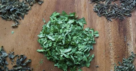 How To Dry Fresh Herbs In The Oven - Wife Mama Foodie