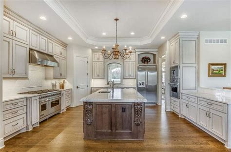 30 Antique White Kitchen Cabinets (Design Photos) - Designing Idea