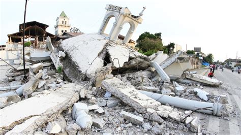 Death toll in Philippines quake reaches 110 | CTV News