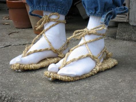 Waraji zori Straw Sandals - Etsy | Straw sandals, Zori, Armor clothing