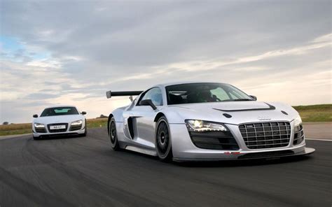 Audi R8 GT vs. Audi R8 LMS - Motor Trend | Audi r8 gt, Audi motorsport, Audi r8