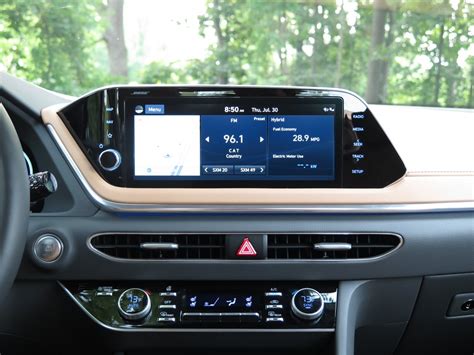 2020 Hyundai Sonata Hybrid: 110 Interior Photos | U.S. News