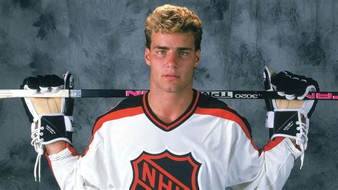 Eric Lindros headlines Class of 2016 for Hockey Hall of Fame