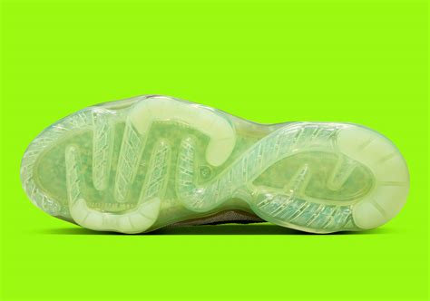 "Barely Volt" Cushions Nike's VaporMax 2023 | Sneaker News