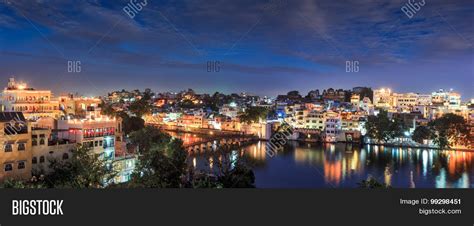 Udaipur Night Image & Photo (Free Trial) | Bigstock