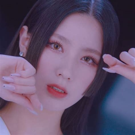 (g)i-dle miyeon hwaa icon Jade Little Mix, G I Dle Miyeon, All Icon, Nose Ring, Icons, Wallpaper ...