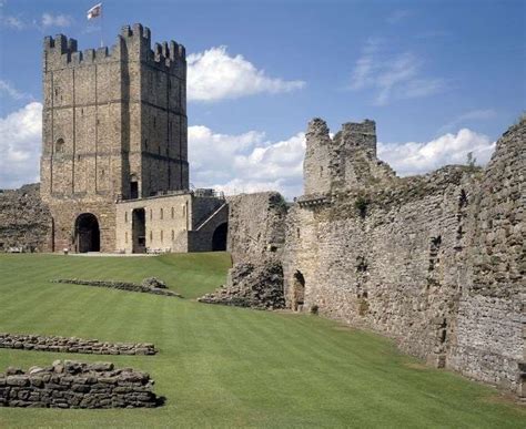 Richmond Castle | English Heritage | Richmond castle, Castles in england, English castles