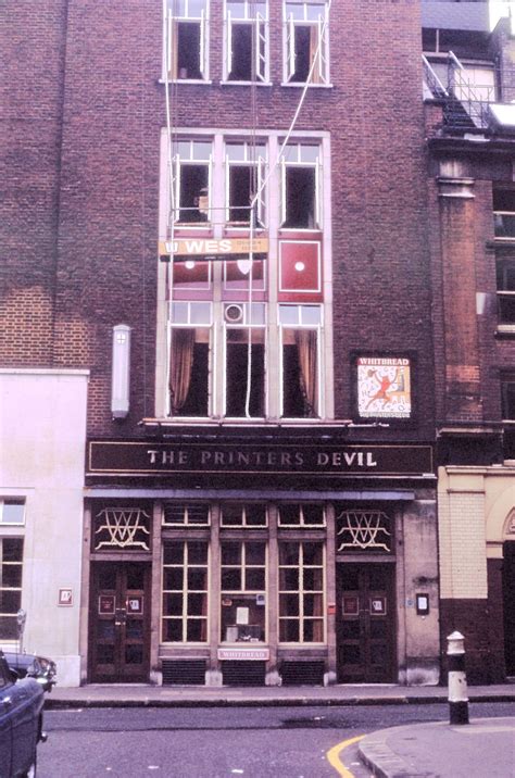 The Printers Devil Pub, Fetter Lane, Holborn, London 1971 - Flashbak