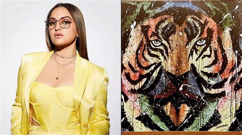 Sonakshi Sinha gifts Zoya Akhtar and Reema Kagti painting of tiger as ...