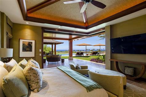 One-Quarter of This $15 Million Hawaii Mansion Is Outdoors - Bloomberg Hawaii Homes, Lutron ...