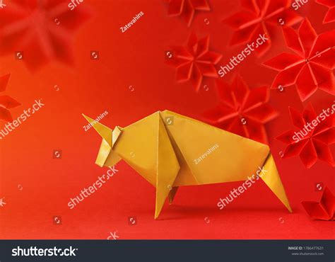 727 Ox origami Images, Stock Photos & Vectors | Shutterstock