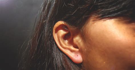 Psoriasis in Ears: Symptoms, Pictures, Treatment, and More