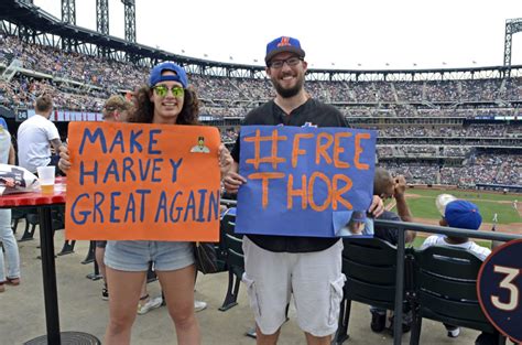 Fan Signs for Matt Harvey and Noah Syndergaard - Mets History