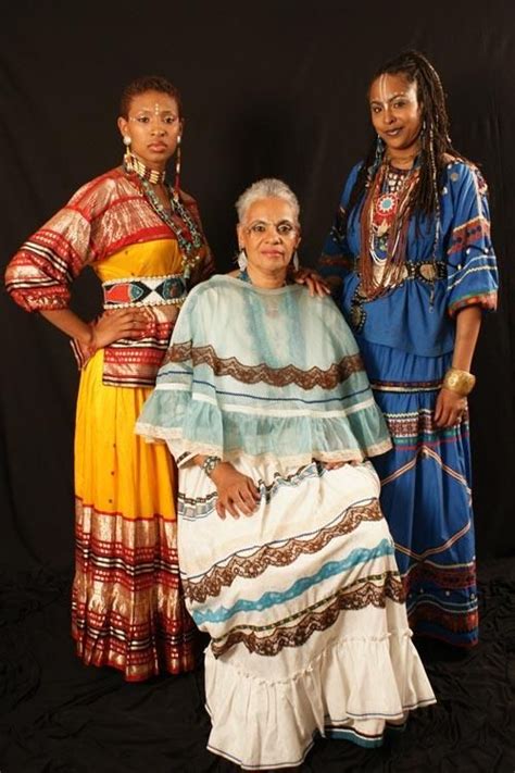 Three generations of African-Native American women | Native american women, Native american ...