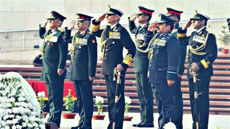 Different Types Of Salutes & Its Significance In Indian Armed Forces » DefenceXP - Indian ...