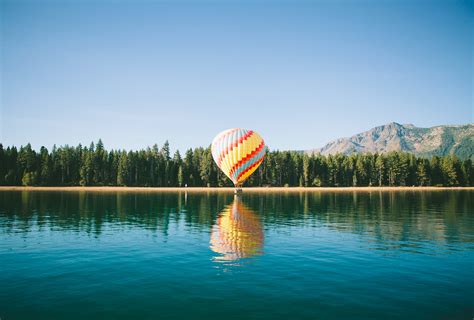 Hot Air Balloon touching down on Lake Tahoe image - Free stock photo - Public Domain photo - CC0 ...