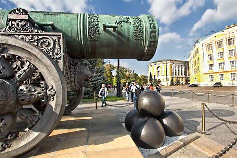 PHOTO: Tsar Cannon at the Kremlin, Moscow