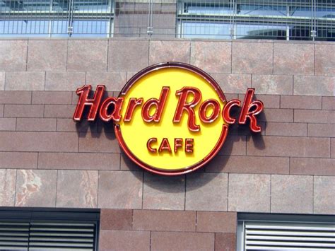 History of All Logos: All Hard Rock Cafe Logos