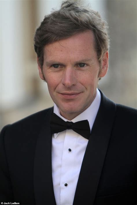 Shaun Evans Begins Filming for the 7th Season of ITV's Endeavour - SHAUN EVANS WEB