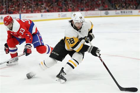 What grades have the Penguins' defensemen earned this season?