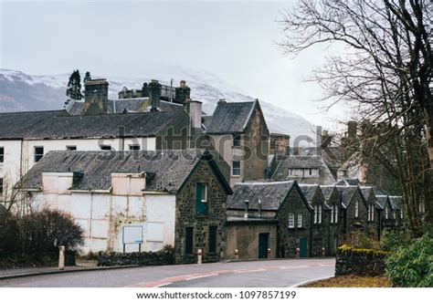 31 Tarbet Village Scotland Images, Stock Photos & Vectors | Shutterstock