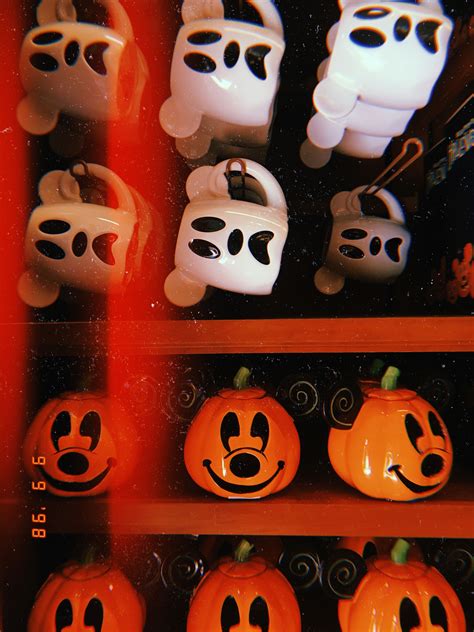 Disney in the fall 🧡 | Fall halloween decor, Disney halloween, Fall ...