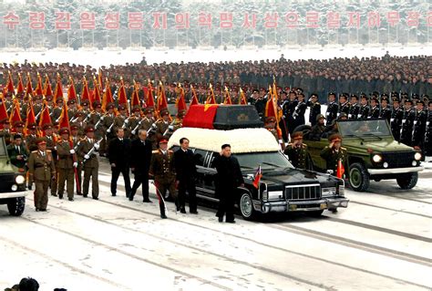 Kim Il Sung Funeral / North Korea Pyongyang In The Streets Weeps For Kim Jong Il And The ...