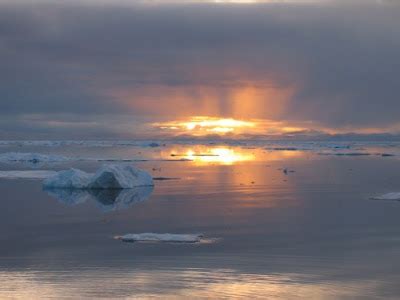 Earthly Concoctions: The midnight Sun in Greenland