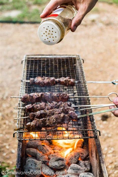 Xinjiang Lamb Skewers (新疆烤串, chuar) - Omnivore's Cookbook