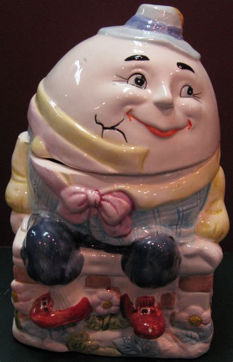 Humpty Dumpty Cookie Jar: never seen this one before! Would be GREAT ...