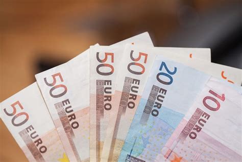 7 Money saving tips for getting the best euro exchange rate - Travel FX Blog