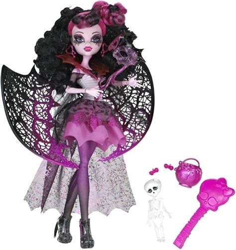 Monster High Halloween BCH87 Doll 'Draculaura' : Amazon.co.uk: Toys & Games