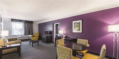 La Quinta Inn & Suites San Antonio Downtown (San Antonio, TX): What to ...