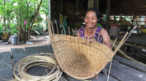 Basket Weaving in the Cambodian Countryside - TakeMeTour