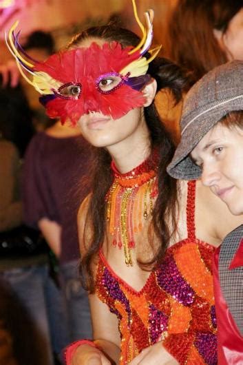 Your guide to Mardi Gras parties in Hawaii ... Malassada Day, too ...