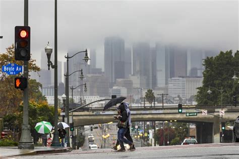 California weather: How long will 'rainfall convoy' last? - Los Angeles Times