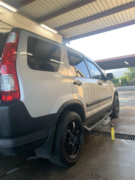 If y’all don’t have limo tint, get it🤤 35 percent front 5 percent all rear : r/crv