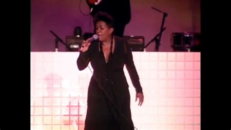 Anita Baker No One In The World Live 2008 maybe - YouTube