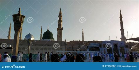 Beautiful Sight of Masjid Nabawi Editorial Photo - Image of tower ...