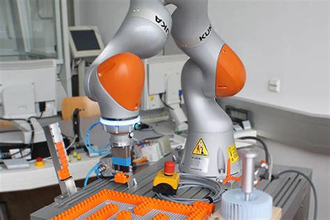 KUKA robots and software get students at Rosenheim University of ...