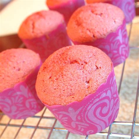 The Alchemist: Pink Velvet Cupcakes