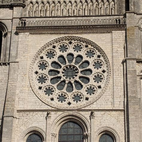 West Rose Window at Chartres Cathedral (Illustration) - World History Encyclopedia