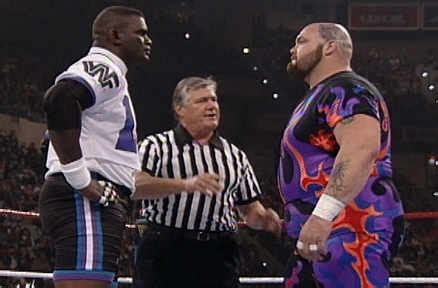 Bam Bam Bigelow vs Lawrence Taylor At Wrestlemania XI