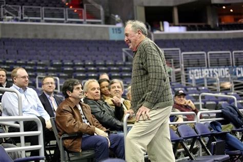 Mike Riordan & Bob Dandridge Pre-Game Chalk Talk Photo Gallery | NBA.com