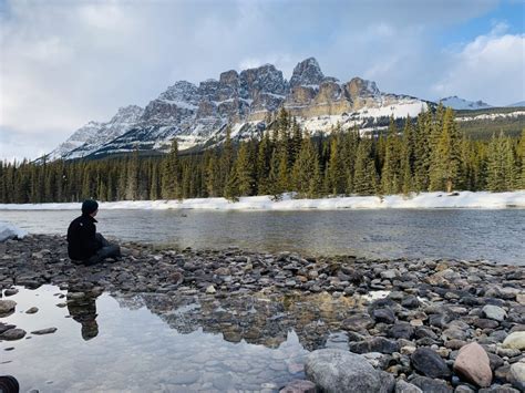 17 Photos to Inspire You to Visit Banff in the Winter - Voyageur Tripper