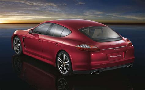 Porsche Panamera (Ruby red metallic) | Only cars and cars