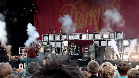 The Darkness, Live at Download 2011 - YouTube