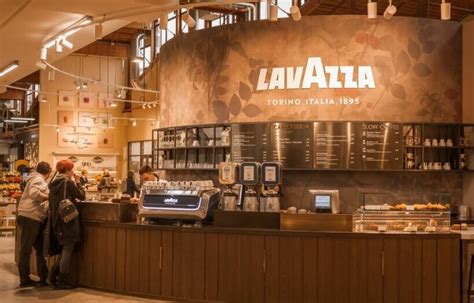 Lavazza Coffee Review: The Traditional Italian Coffee Brand